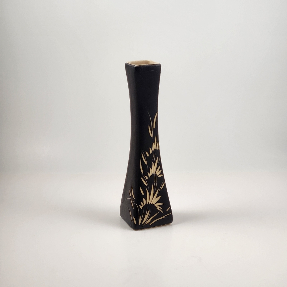 Small Etched Black Vase Floral Leaf